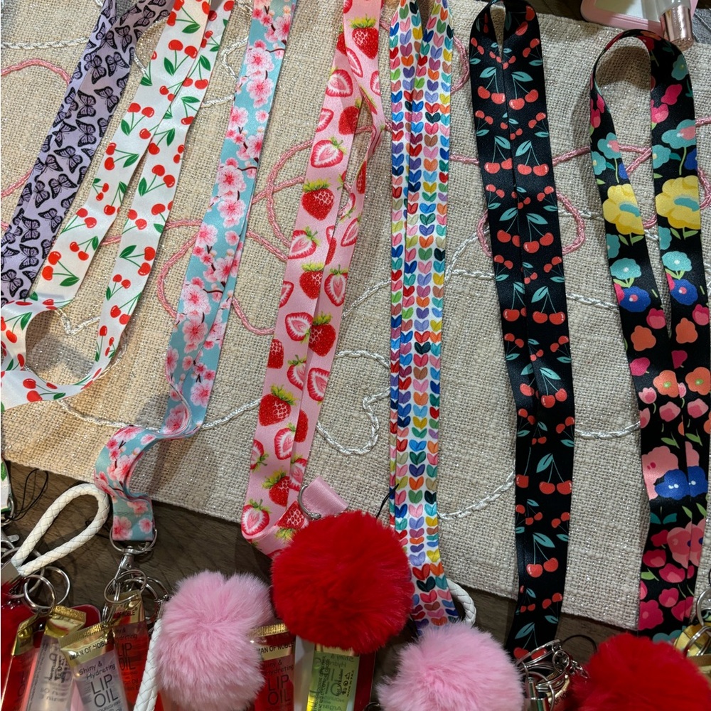 Lanyard Lot - Picture 4 of 6